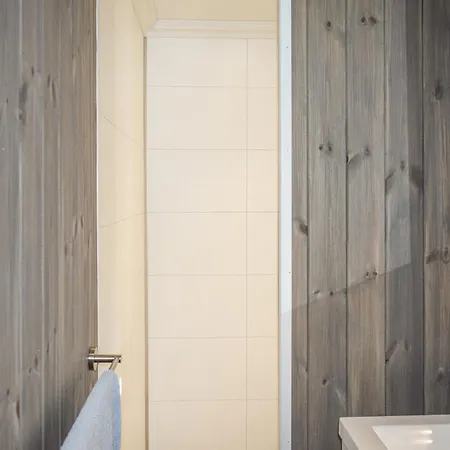 5 Bedroom Stunning In Skollenborg بيت للعطل Lindaskroken
