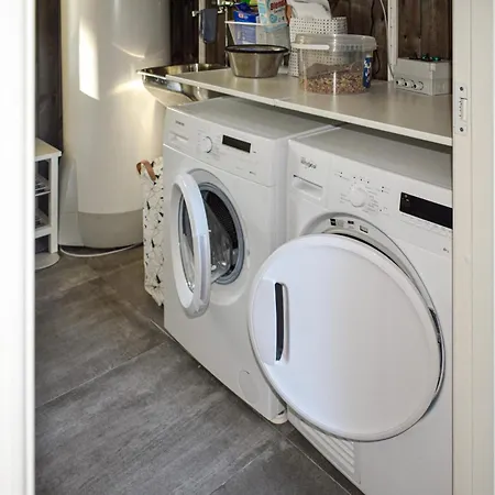 5 Bedroom Stunning In Skollenborg بيت للعطل