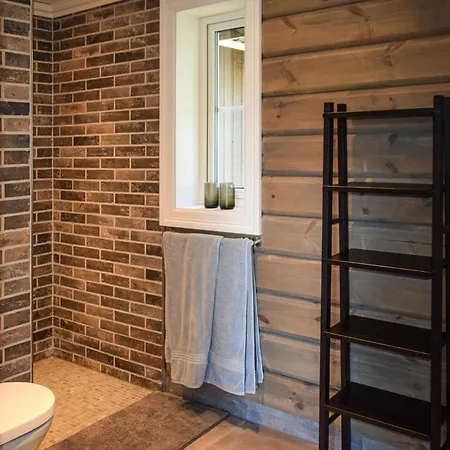 بيت للعطل 5 Bedroom Stunning In Skollenborg Lindaskroken