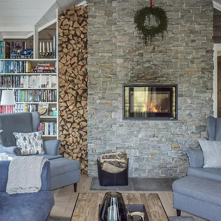 5 Bedroom Stunning In Skollenborg بيت للعطل