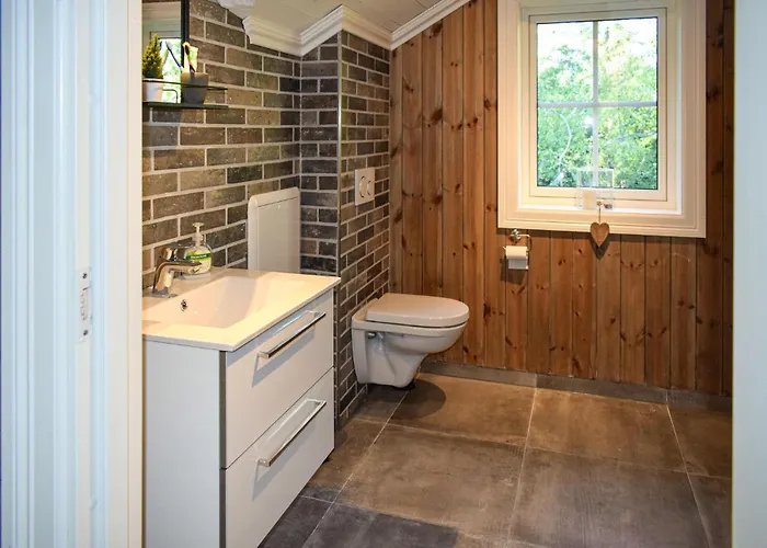 5 Bedroom Stunning In Skollenborg * Lindaskroken