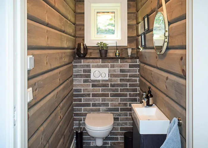 Semesterbostad 5 Bedroom Stunning In Skollenborg *